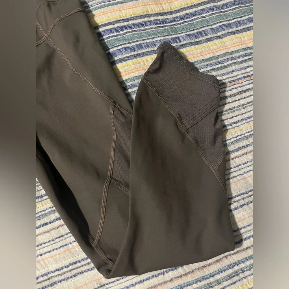 Athleta Capri Leggings - Picture 10 of 11